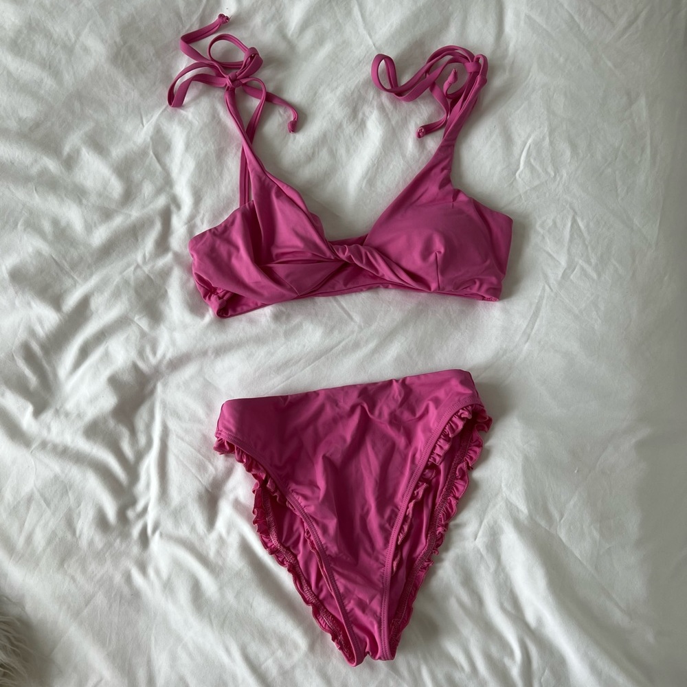 Dippin daisy bikini pink